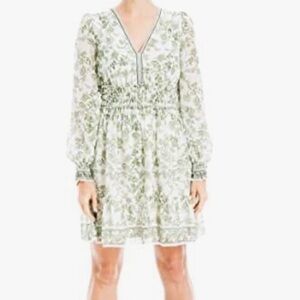 Max Studio Green Ivory Floral Smock Waist V
Neck Ruffle Mini Dress SZ M